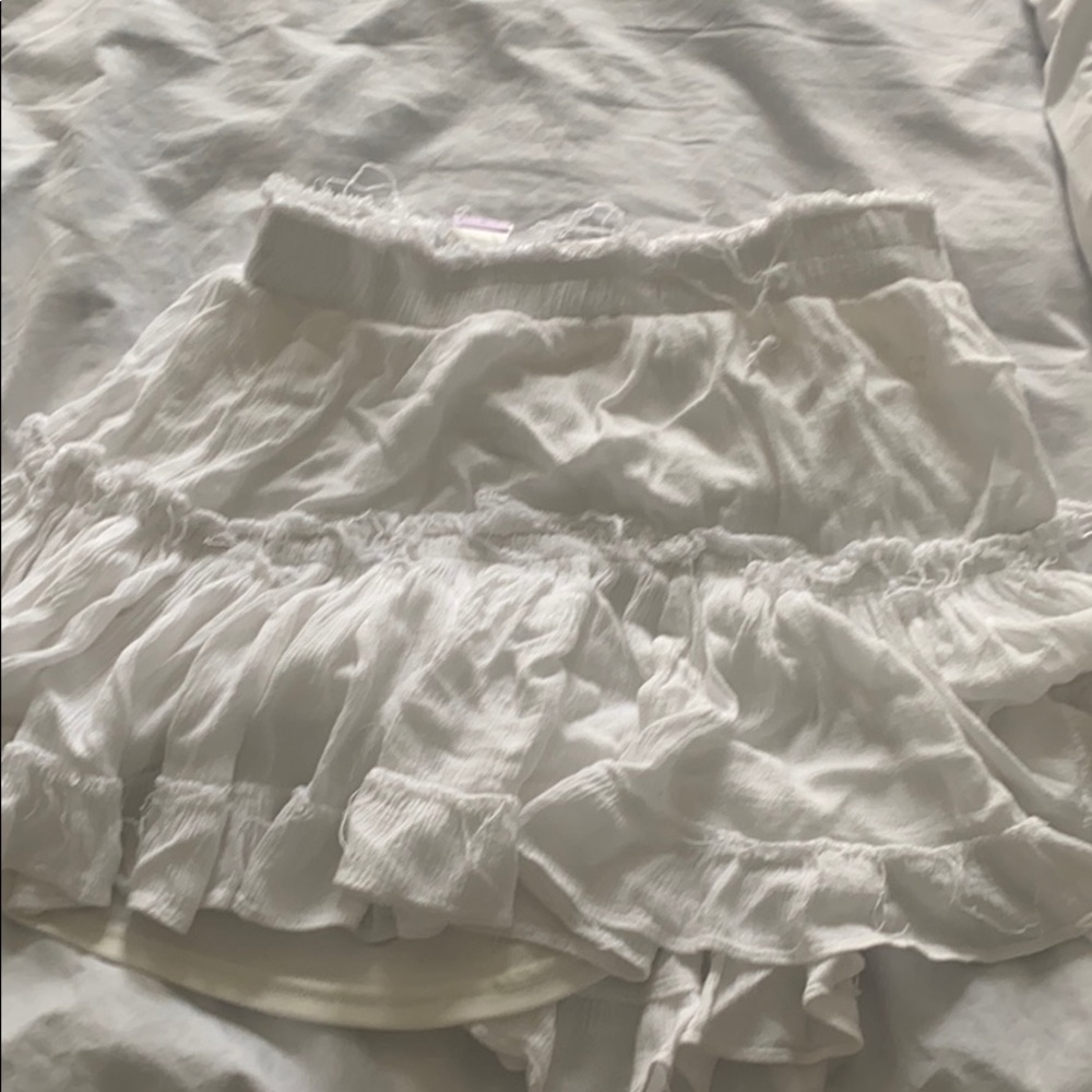 Juniper Blue mini white skirt